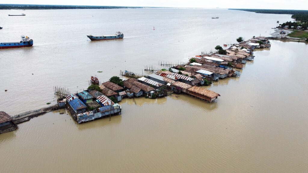 বানিশান্তা যৌনপল্লি Banisanta Brothel at Risk